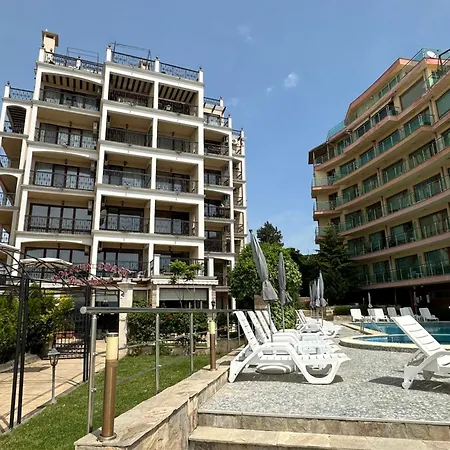 Vip Dolphin Apartman *